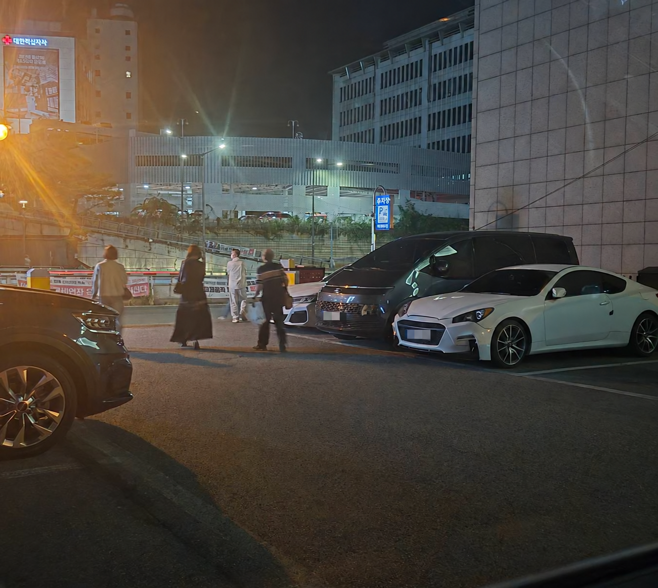 明洞の街並みとデート後の車での移動
